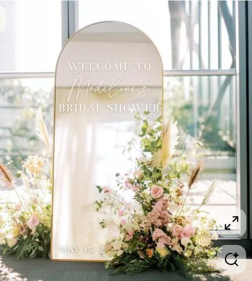 Panneau de bienvenue miroir arche, roses poudrées et pampa