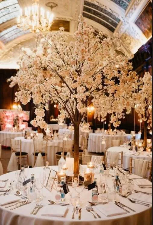 Arbre fleuri en centre de table